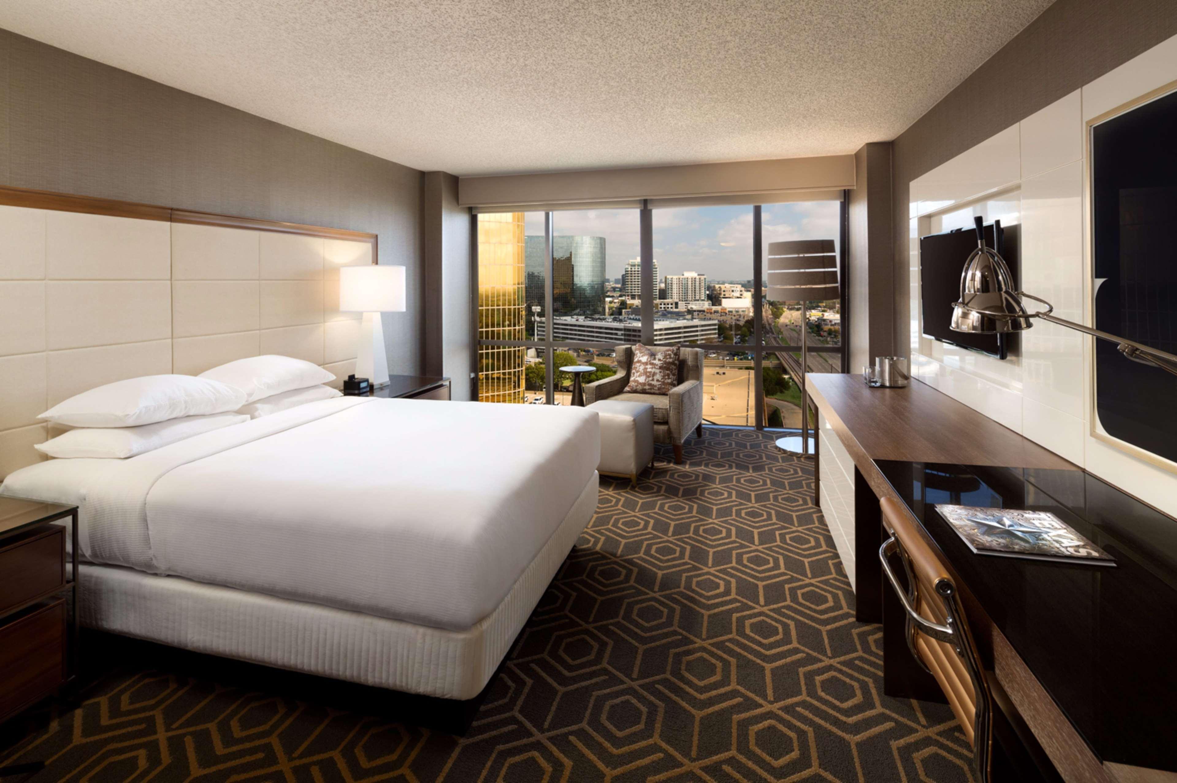 Doubletree By Hilton Hotel Dallas Campbell Centre Esterno foto