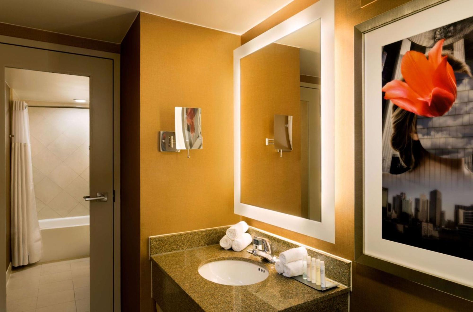 Doubletree By Hilton Hotel Dallas Campbell Centre Esterno foto